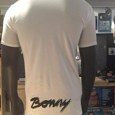 Bonny-back-e1498909845879